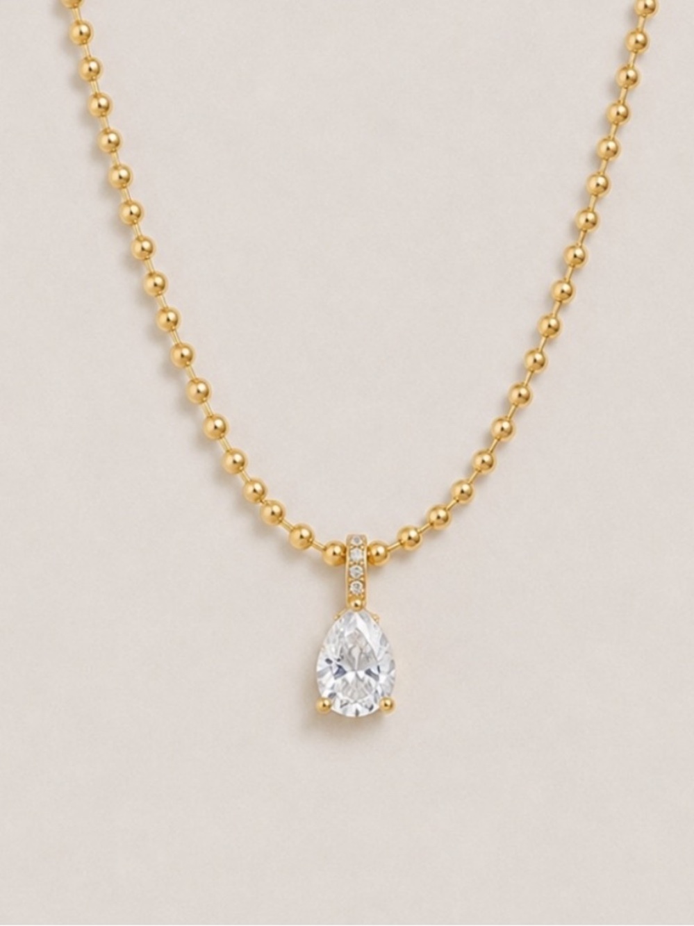New! 18K Gold Plated Crystal Pendant Necklace NWOT 5067